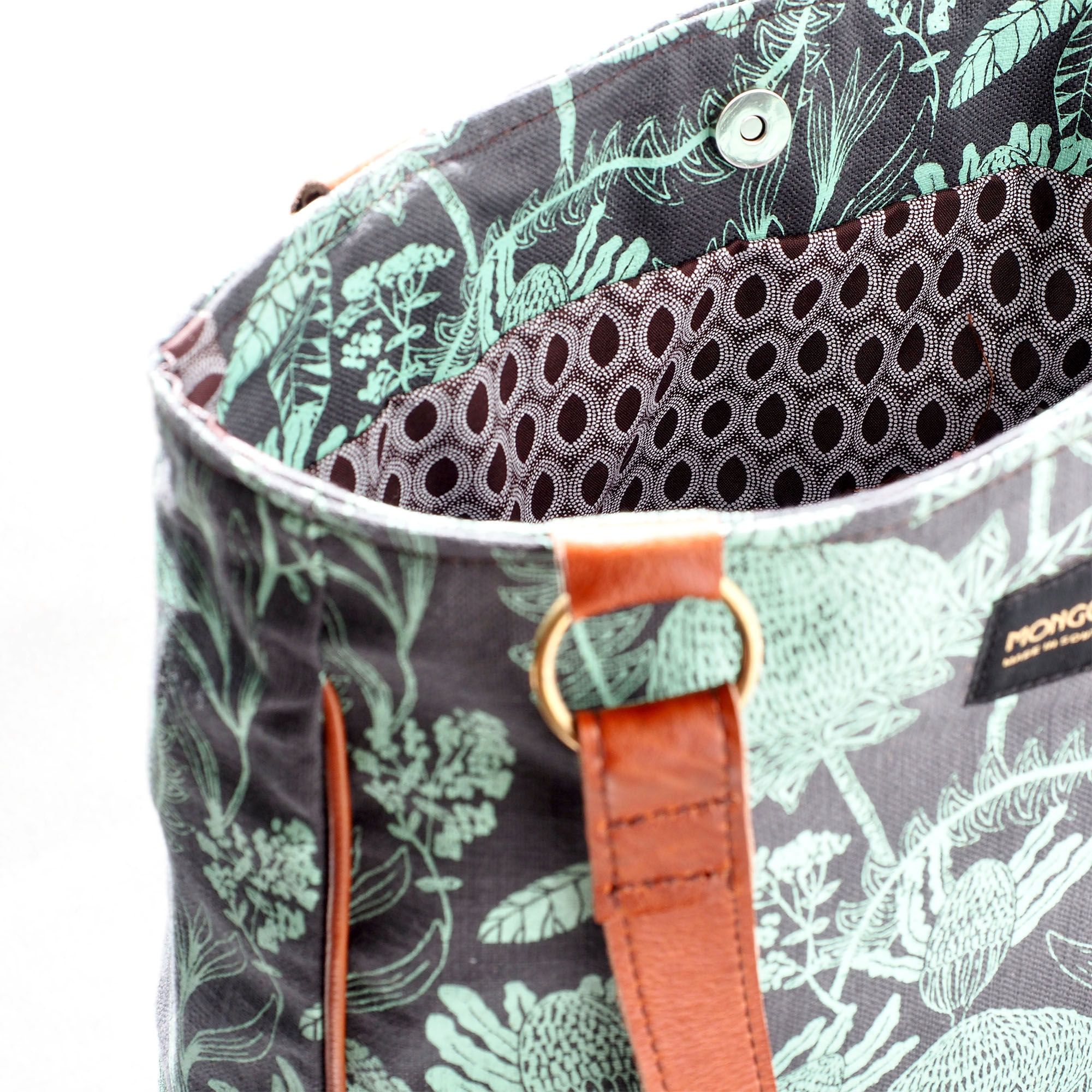 Mongoose Large Shoulder Bag in Fynbos Mint