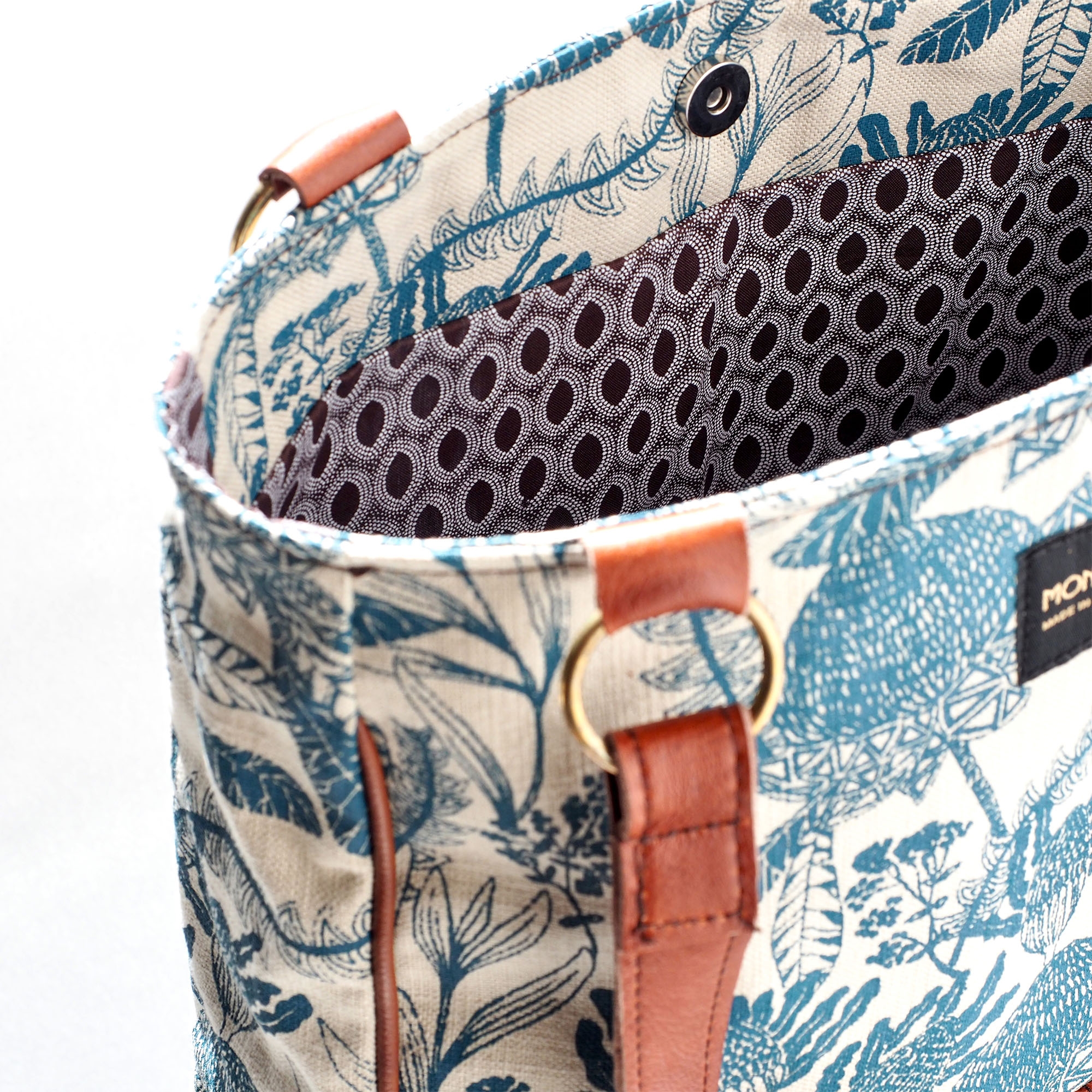 Mongoose Large Shoulder Bag in Fynbos Teal
